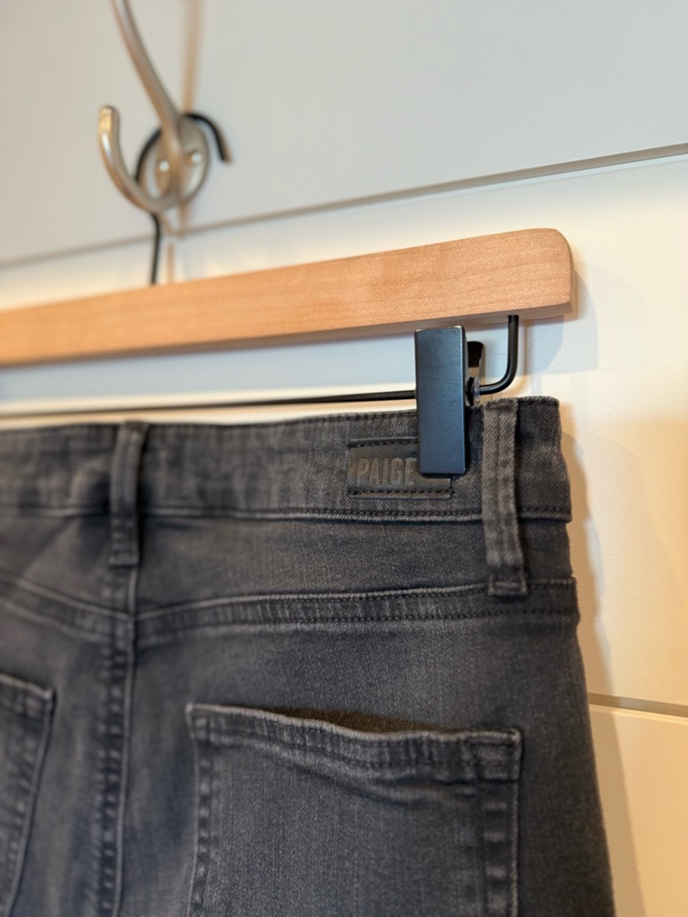 Paige Genevieve Flare Jeans 26 - Picture 10 of 12